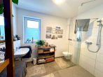 Moderne 2-Zimmer-Wohnung mit Balkon und heller Atmosphäre - Badezimmer