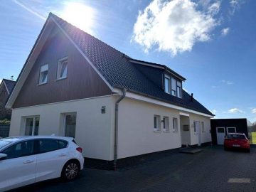 Charmantes Dreifamilienhaus mit besonderem Wohnambiente, 26817 Rhauderfehn, Mehrfamilienhaus