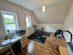 Modernes Einfamilienhaus in begehrter Lage – Neuwertig, exklusiv ausgestattet mit Sauna - Büro.jpg