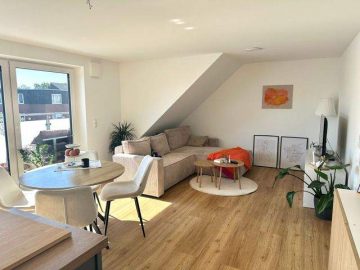 Helle & modernisierte 2-Zimmer-Wohnung mit großem Balkon in Donnerschwee, 26123 Oldenburg, Wohnung