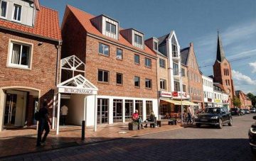 Innenstadtimmobilie Friesoythe – Baugenehmigung für 6 Wohneinheiten und 1 Gewerbefläche mit Zuschuss, 26169 Friesoythe, Mehrfamilienhaus