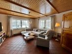 Vielseitige Gewerbeimmobilie | Wohnhaus mit großem Reitstall und Reitplatz | vielfältige Nutzungsmöglichkeiten - Wohnzimmer.jpg
