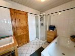 Vielseitige Gewerbeimmobilie | Wohnhaus mit großem Reitstall und Reitplatz | vielfältige Nutzungsmöglichkeiten - Badezimmer1.JPG