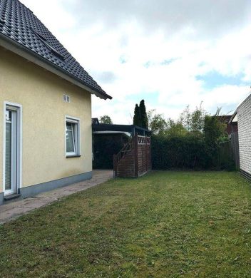 Attraktives Einfamilienhaus mit eigenem Garten und Garage – in ruhiger Wohnlage, 26127 Oldenburg, Einfamilienhaus