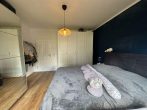 Charmanter Bungalow mit Wintergarten & ausbaufähigem Dachgeschoss | PV Anlage & Wallbox - Schlafzimmer 1:2.JPG