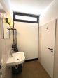 Vielseitig nutzbare Gewerbefläche in attraktiver Sichtlage - ideal als Büro oder Praxis! - WC.jpg