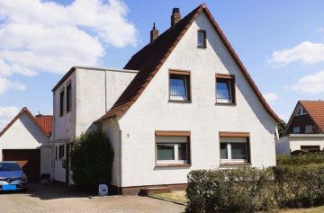 Vielseitiges Ein- oder Zweifamilienhaus in Bümmerstede mit Terrasse, Garage und attraktivem Grundstück, 26133 Oldenburg, Einfamilienhaus